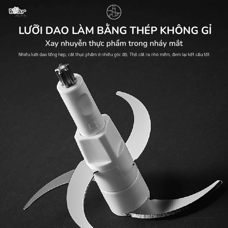 Lưỡi dao của máy làm bằng thép không gỉ, đảm bảo độ bền và an toàn cho sức khỏe 4 lưỡi dao xay sắc bén